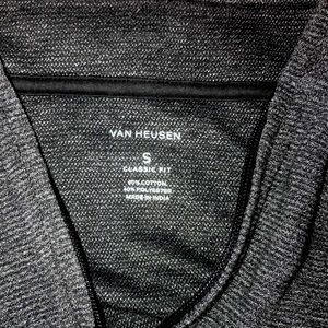 Van heusen mens small half zip sweater.